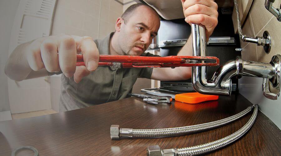 Expert burst pipe repair services in Bigfoot, TX